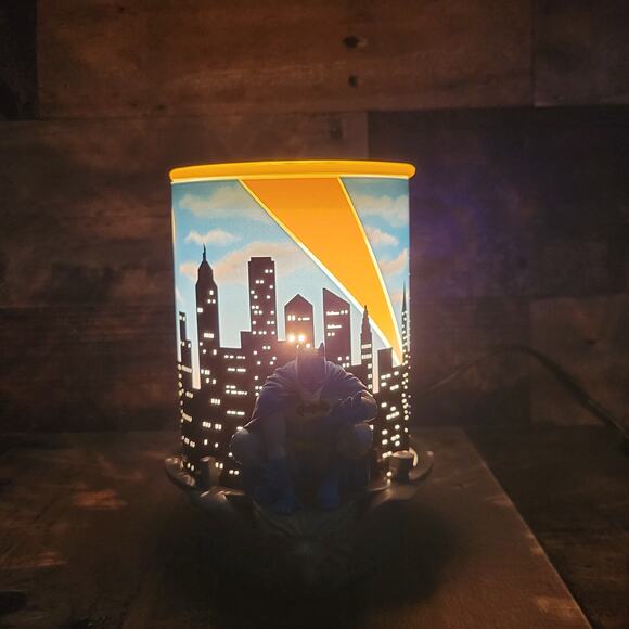 Scentsy Batman Superhero DC Full Size Wax Warmer NOB Plug In Light Blue Gray - Picture 12 of 16